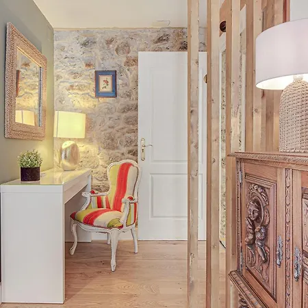 Casa Del Ancla 2º * موروس